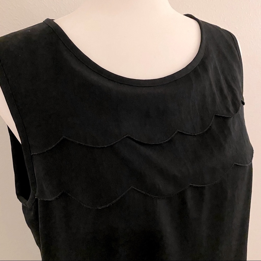 Tory Burch sleeveless scalloped top, black, size 10 - Picture 2 of 10